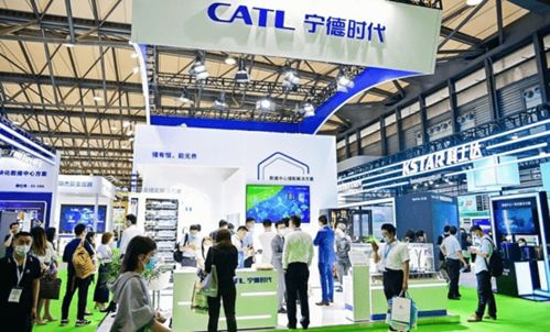 何小鵬余承東拉響警報(bào) 停工風(fēng)險(xiǎn)成2022汽車工業(yè)最大考驗(yàn)，信息電子技術(shù)服務(wù)成關(guān)鍵變量